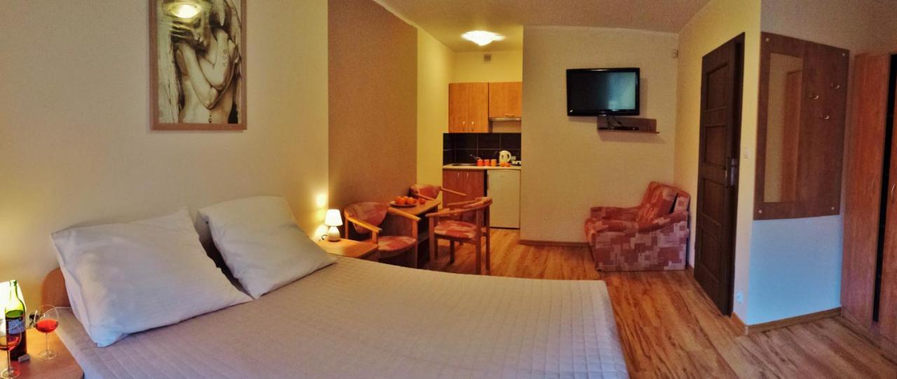 Pokoje Goscinne Jantar Łukęcin Extérieur photo